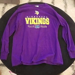 Minnesota Vikings large long T-shirt